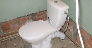 Установка приставного унитаза в чайковском - монтаж и подключение, СантехДомЧкв от 5098 рублей